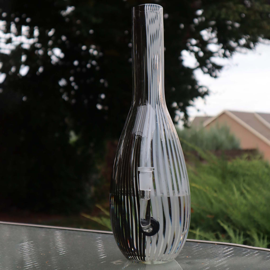 Black and White Striped Vase Water Pipe