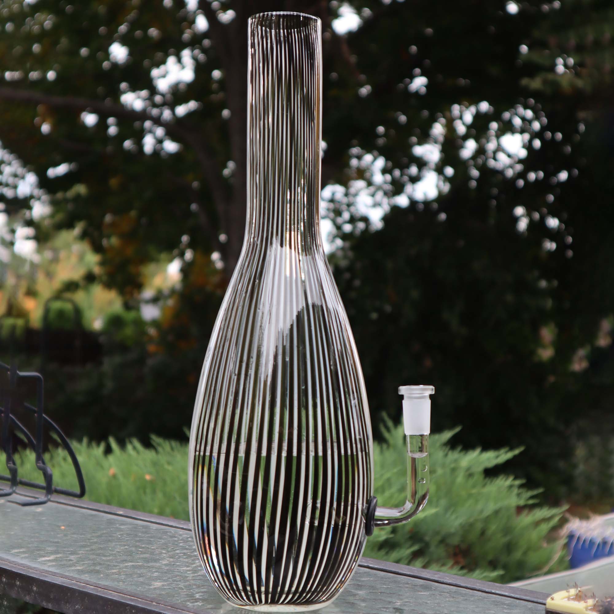 Black and White Striped Vase Water Pipe